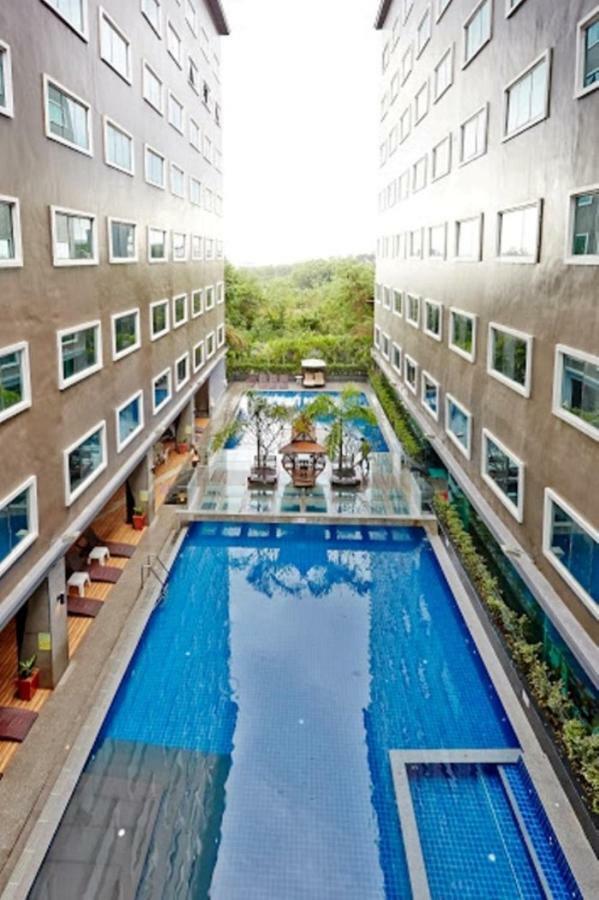 Ease Jomtien Hotel エクステリア 写真