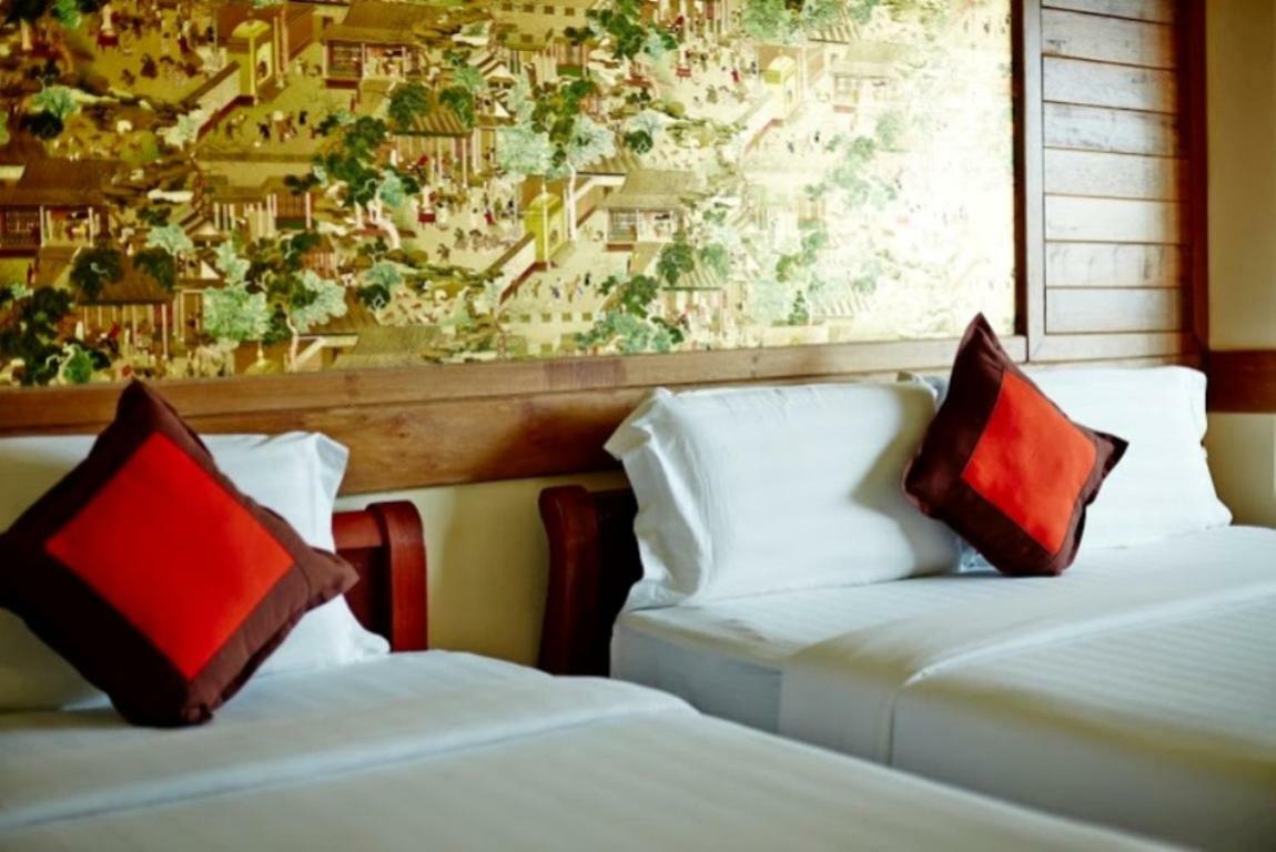 Ease Jomtien Hotel エクステリア 写真